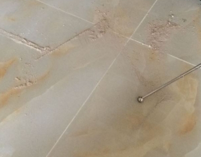 辽阳瓷砖空鼓维修公司分享粘合剂选择不当在瓷砖铺贴过程中可能导致以下问题