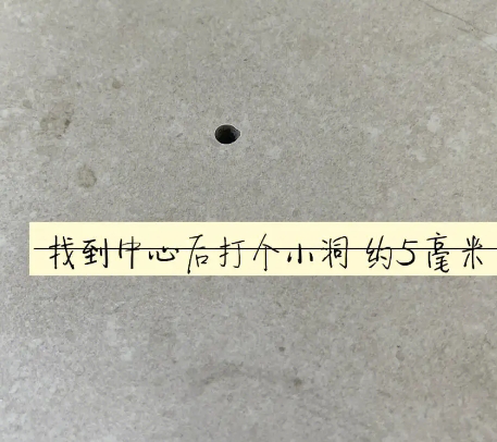 辽阳瓷砖空鼓维修公司专业解答在瓷砖铺贴过程中，如果砂料搅拌不均匀，将会带来以下问题
